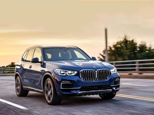 Dịch vụ thay Kính chắn gió xe BMW X5 tận nơi